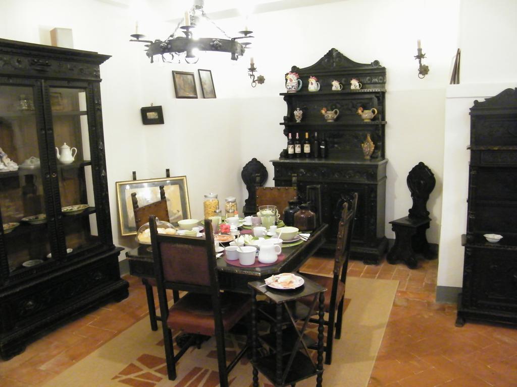 B&B Il Glicine Montefollonico Buitenkant foto