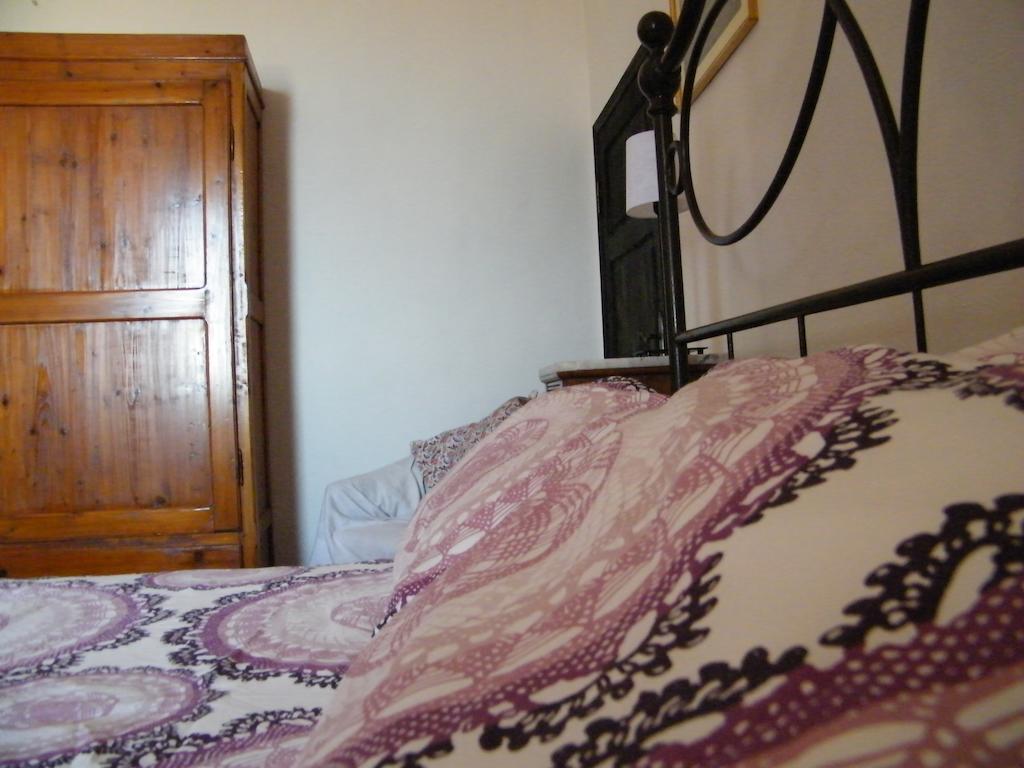 B&B Il Glicine Montefollonico Buitenkant foto