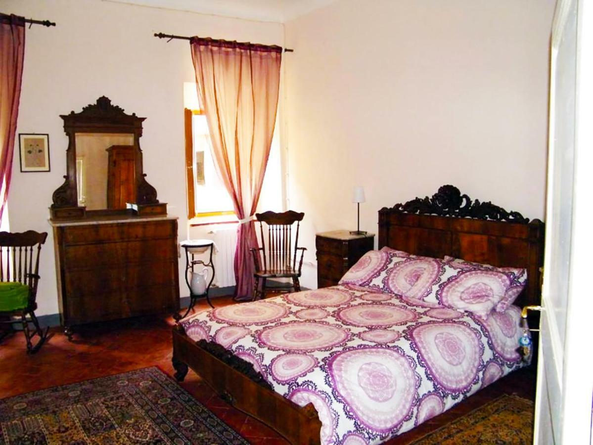 B&B Il Glicine Montefollonico Buitenkant foto