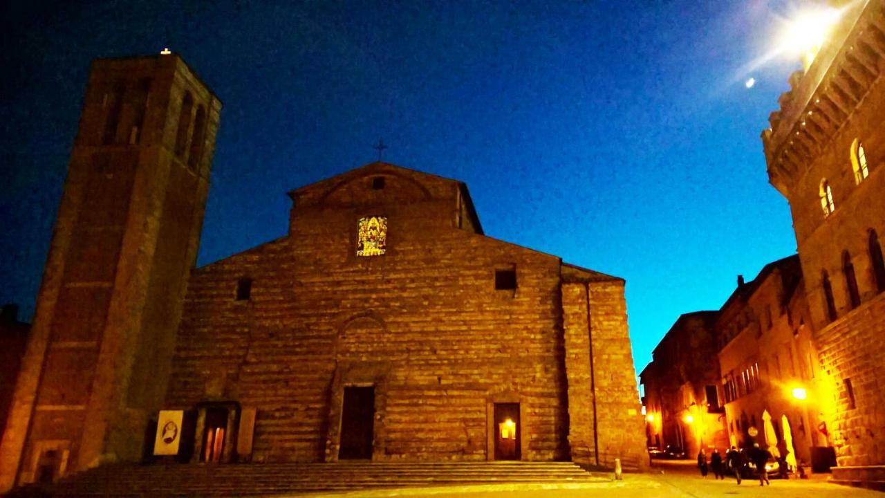 B&B Il Glicine Montefollonico Buitenkant foto